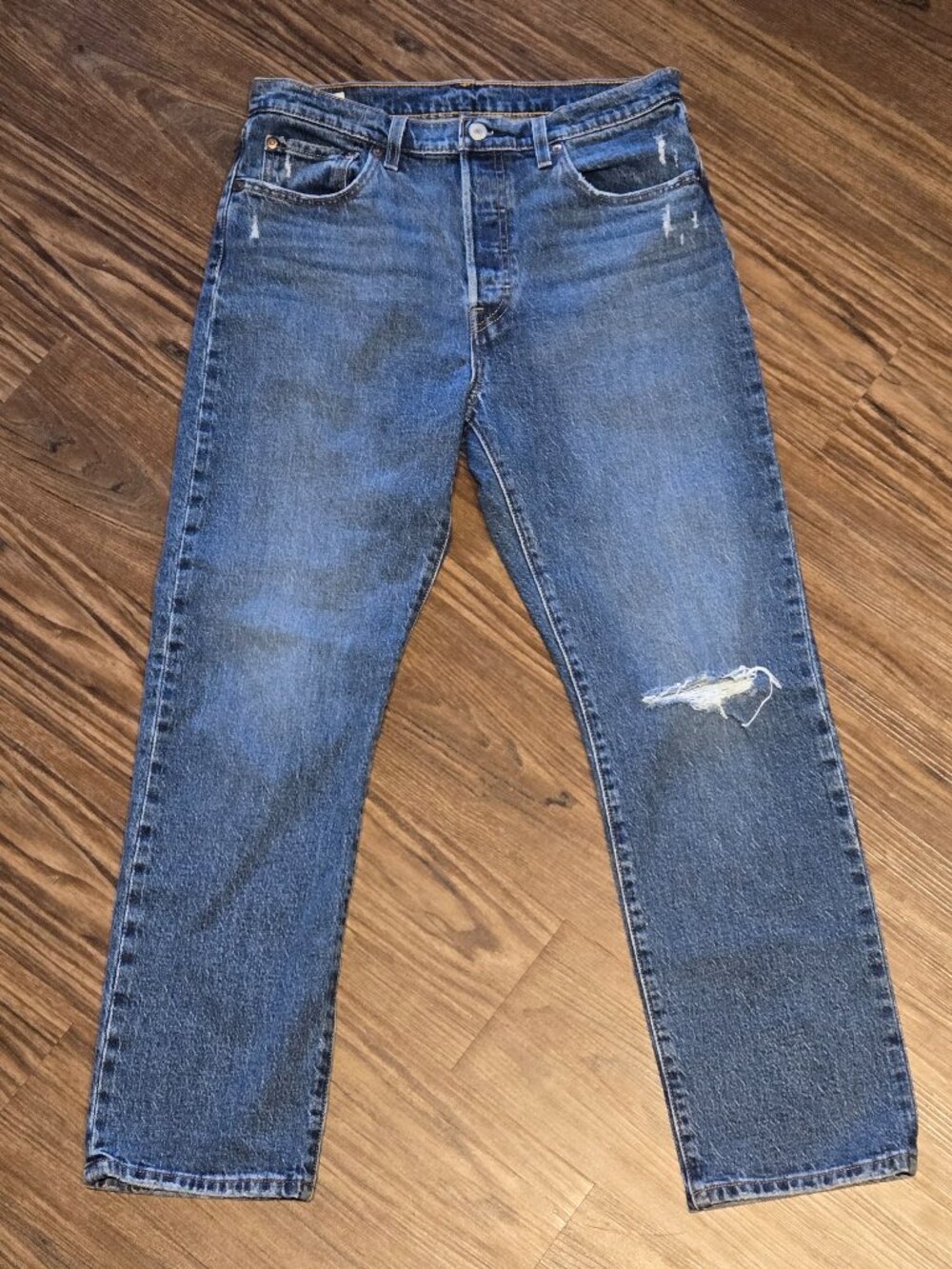 Levi’s Premium 501 Jeans Women’s 29 Distressed Medium Wash Denim